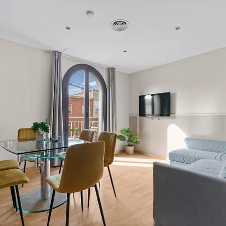 Sagrada Familia Apartment *